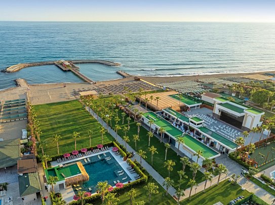 Serenity Queen Hotel