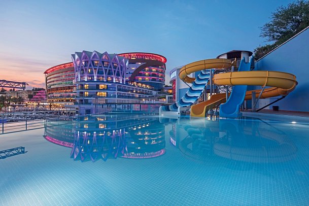 Granada Luxury Okurcalar Hotel