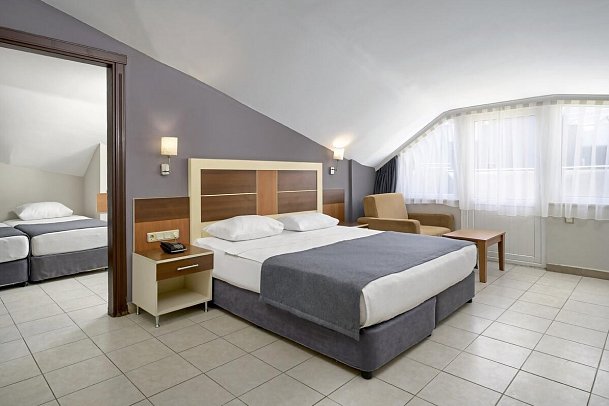 Kaila Krizantem Hotel - Wohnbeispiel Familienzimmer (Zimmercodierungen FB1 & FB2)