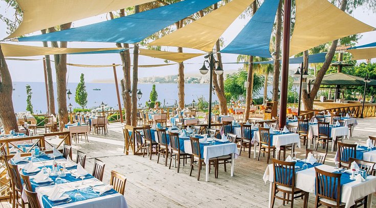 Lonicera World Hotel