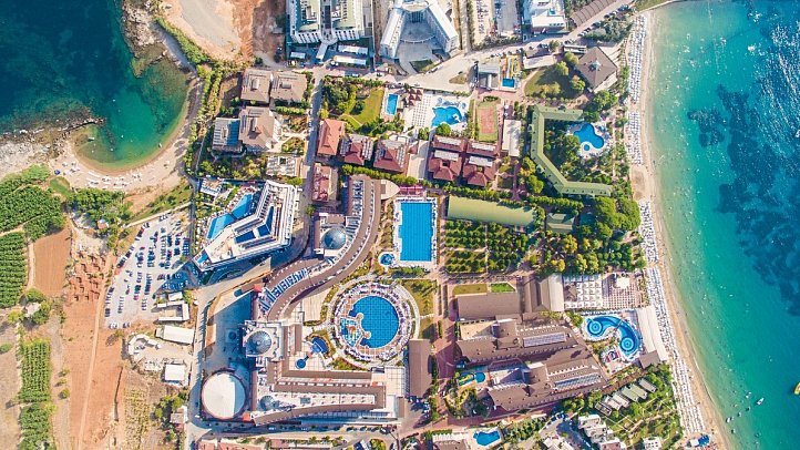 Lonicera World Hotel