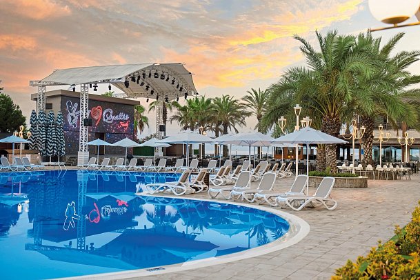 Quattro Family Club DEM Hotel