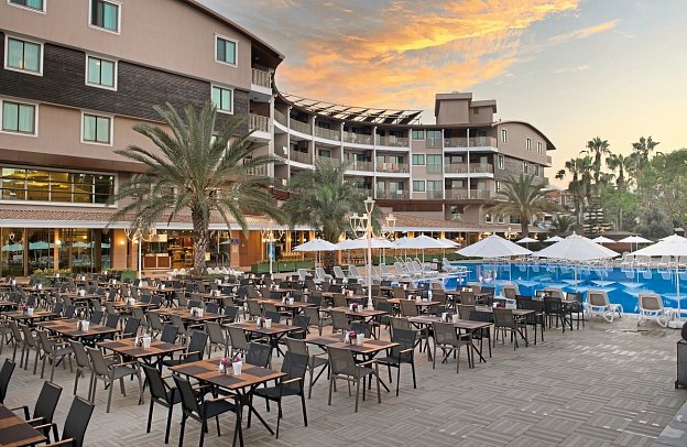 Quattro Family Club DEM Hotel