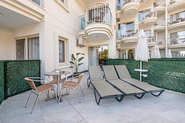 White City Beach - Wohnbeispiel Juniorsuite mit Terrasse (Zimmercodierung JB1)