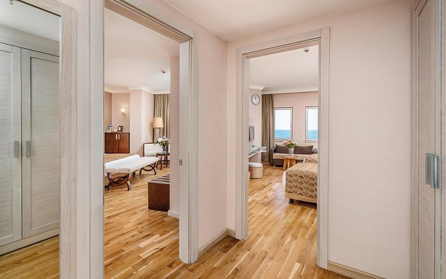 Mukarnas Resort & Spa - Wohnbeispiel Familienzimmer Meerblick (Zimmercodierung FBM)