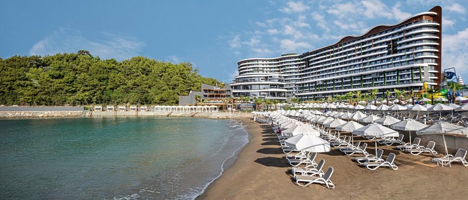 Mylome Luxury Hotel & Resort