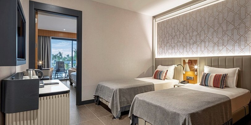 Mylome Luxury Hotel & Resort - Wohnbeispiel Familienzimmer Swim-Up