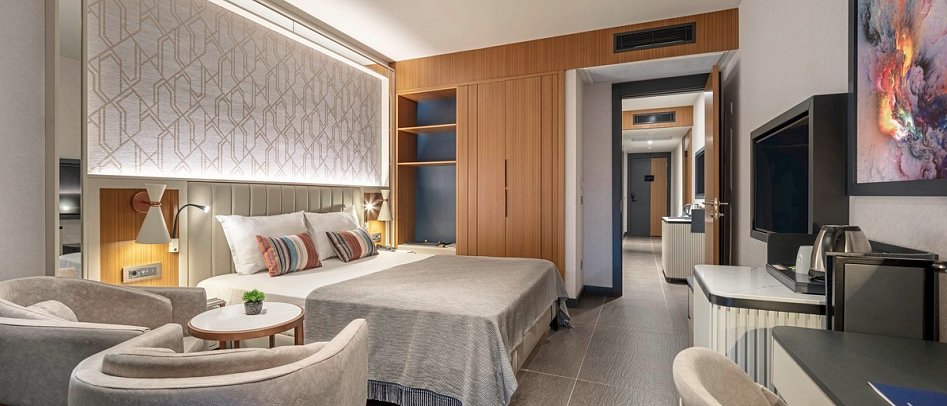 Mylome Luxury Hotel & Resort - Wohnbeispiel Familienzimmer Meerblick (Zimmercodierung FBM)