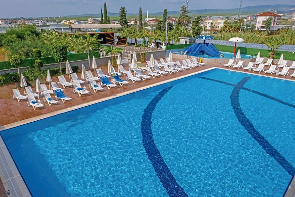 Xoria Deluxe - Pool Nebengebäude