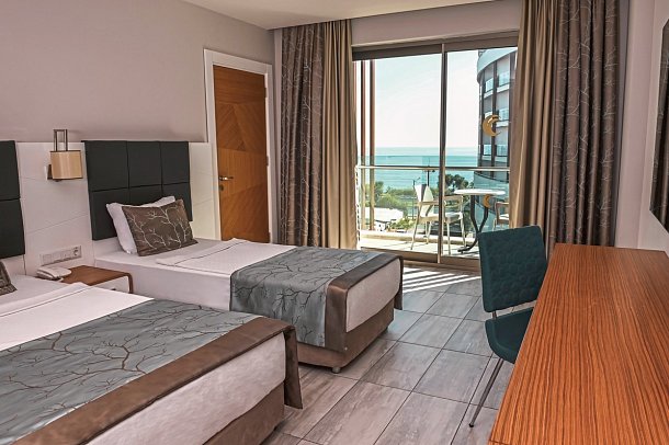 Xoria Deluxe - Wohnbeispiel Doppelzimmer Block B seitl. Meerblick (Zimmercodierungen DB1 & DC1)