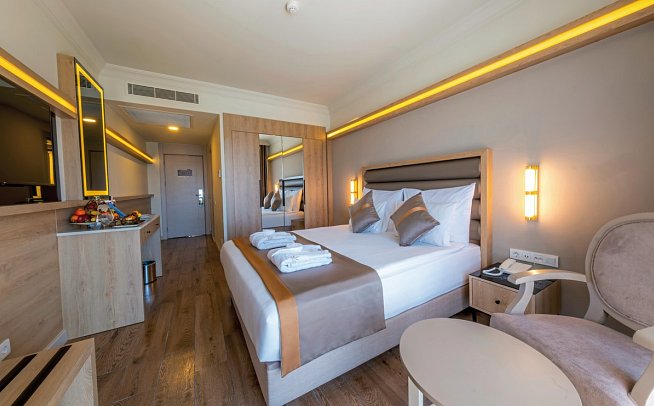 Aydinbey King's Palace & Spa - Wohnbeispiel Doppelzimmer Meerblick (Zimmercodierung DBM)