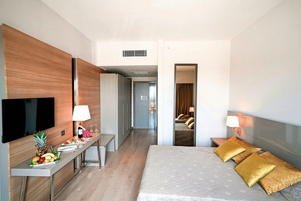 Calimera Serra Palace - Wohnbeispiel Doppelzimmer Landblick (Zimmercodierungen DEL, DBL, DCL, DBM, DPL, DB1 & DQM)