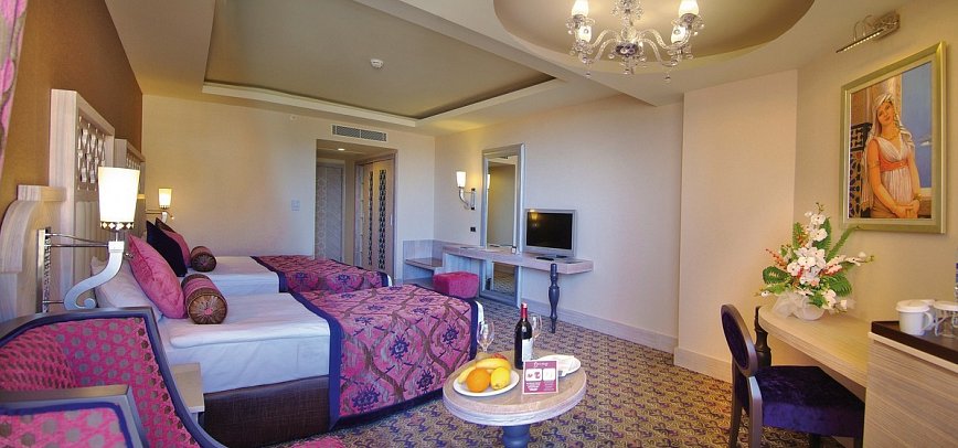 Royal Alhambra Palace - Wohnbeispiel Doppelzimmer Superior (Zimmercodierungen DSL, DSN & DSM)