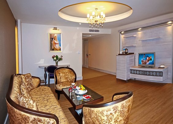 Royal Alhambra Palace - Wohnbeispiel Juniorsuite Meerblick (Zimmercodierung JBM)