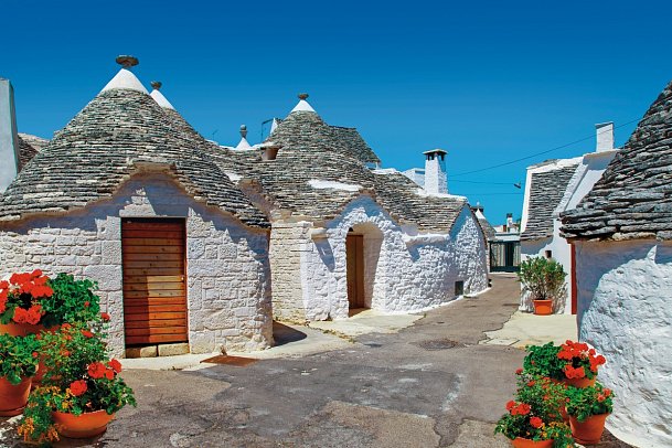 Autotour Apulien & Kalabrien entdecken - Typische Trulli in Alberobello