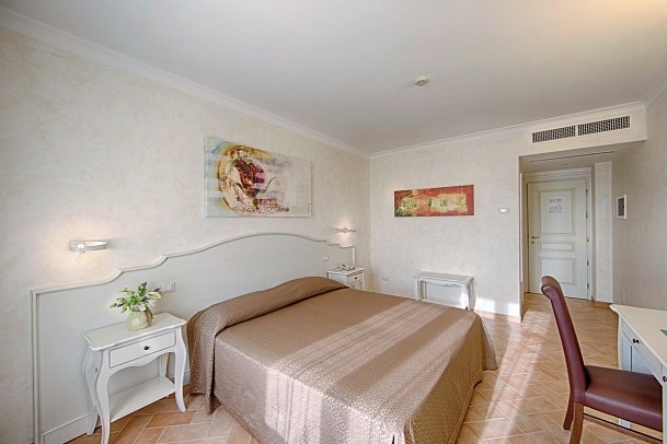 Relais Masseria Caselli - Wohnbeispiel Doppelzimmer Classic (Zimmercodierung DG1)