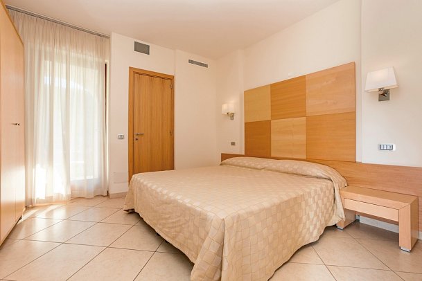 Valtur Baia del Gusmay Beach Resort - Wohnbeispiel Doppelzimmer Komfort (Zimmercodierung DF1)