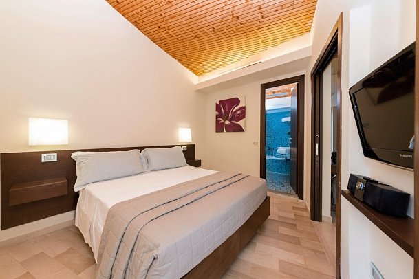 Valtur Baia del Gusmay Beach Resort - Wohnbeispiel Junior Suite (Zimmercodierung JB1)