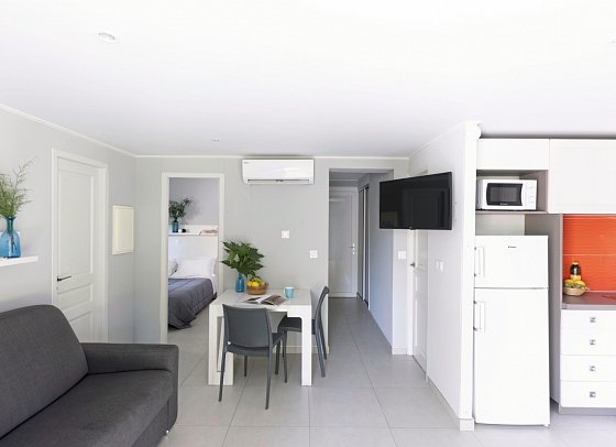 Résidence Marina d'Oru - Wohnbeispiel Appartement 2 Schlafzimmer ca. 42 qm (Zimmercodierung OB1)
