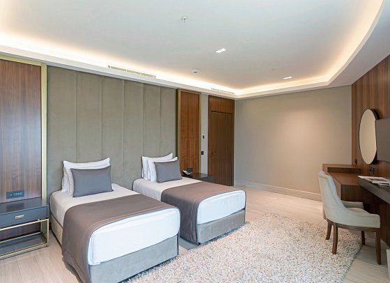 Vogue Hotel Supreme Bodrum - Wohnbeispiel Familiensuite Landblick (Zimmercodierungen WI1 & WI3)