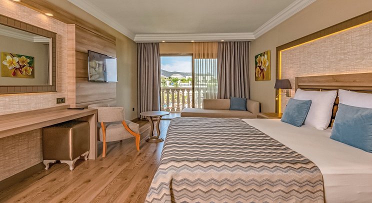 Samara Hotel - Wohnbeispiel Doppelzimmer Meerblick