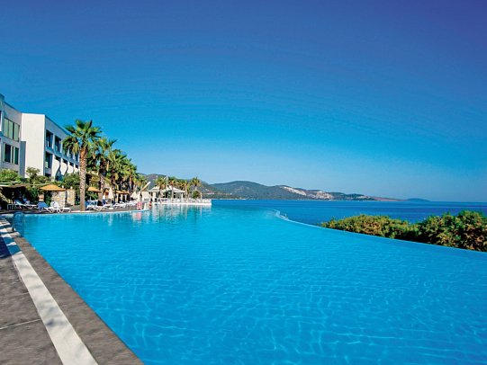 Blue Dreams Resort & Spa