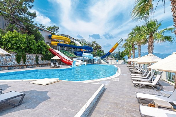 Blue Dreams Resort & Spa