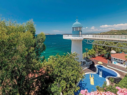 Blue Dreams Resort & Spa