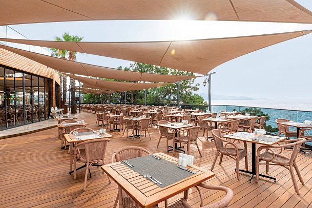 Blue Dreams Resort & Spa