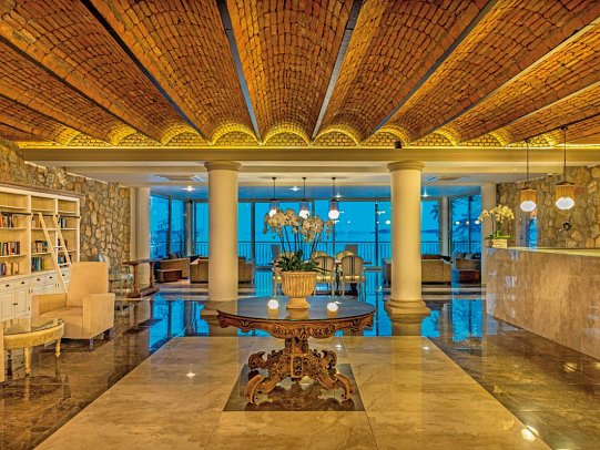 Blue Dreams Resort & Spa