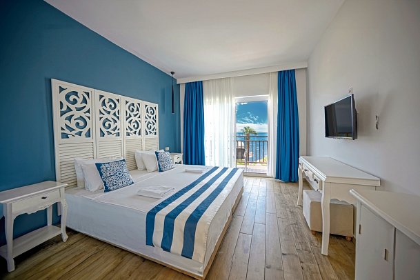 Blue Dreams Resort & Spa - Wohnbeispiel Doppelzimmer Meerblick (Zimmercodierungen DBM & DCM)