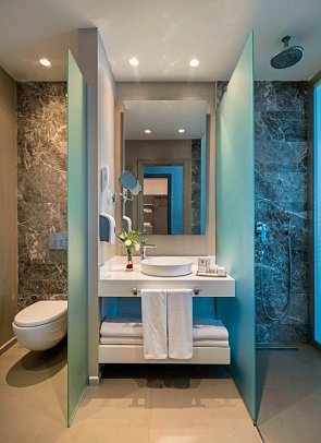 Blue Dreams Resort & Spa - Wohnbeispiel Doppelzimmer Deluxe Meerblick (Zimmercodierung DDM)