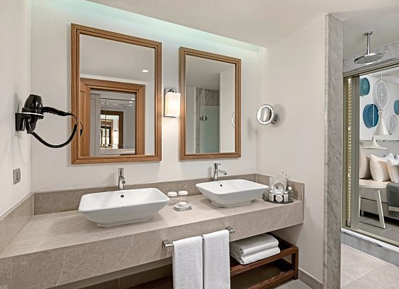 Titanic Luxury Collection Bodrum - Wohnbeispiel Doppelzimmer Superior Meerblick