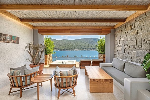 Titanic Luxury Collection Bodrum - Wohnbeispiel Doppelzimmer Exclusive Swim Up