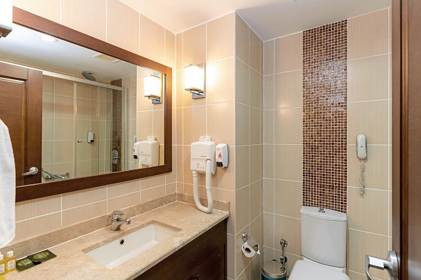 Latanya Park Resort - Badezimmer Club