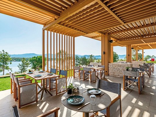 Anda Barut Collection