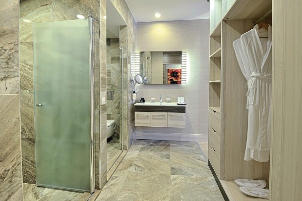 Sianji Well-Being Resort - Beispiel Bad Doppelzimmer Deluxe (Zimmercodierungen DD1 & DC1)