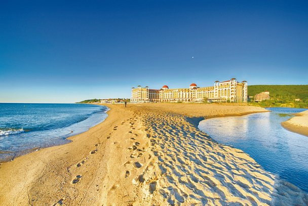 Alua Helios Bay