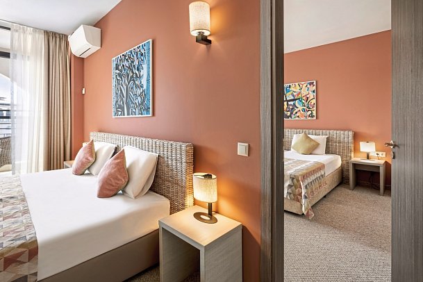 Melia Sunny Beach - Wohnbeispiel Familienzimmer Poolblick (Zimmercodierung FBP)