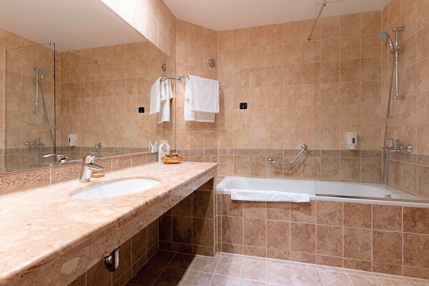 Tiara Beach - Wohnbeispiel Juniorsuite (Zimmercodierungen JBL & JBM)