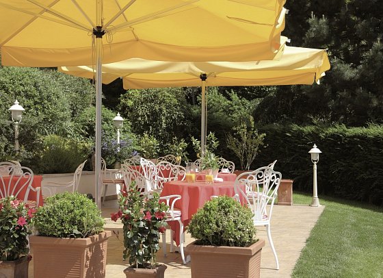 Sonnenburg - Restaurant Terrasse