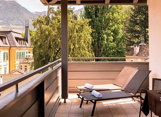 Flora Hotel & Suites - Terrasse Doppelzimmer Superior (Zimmercodierung DS1)