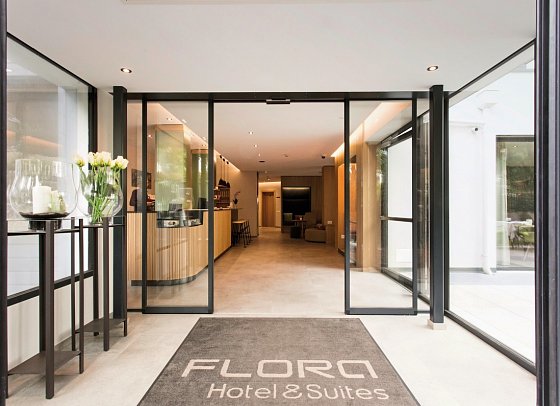 Flora Hotel & Suites