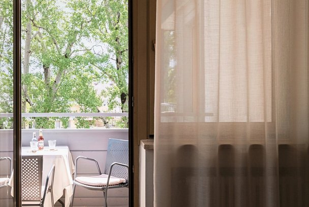 Flora Hotel & Suites - Wohnbeispiel Doppelzimmer Standard (Zimmercodierung DB1)