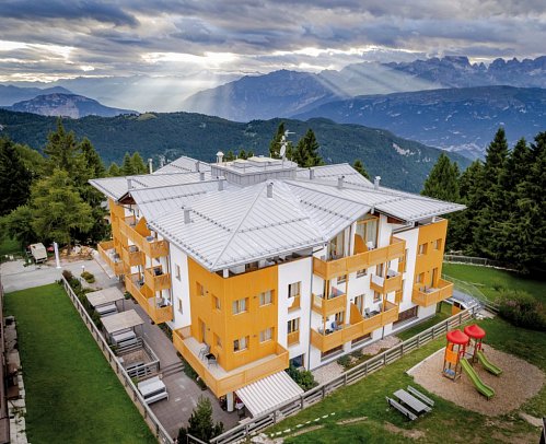 Alpine Mugon - Aussenansicht - Luftaufnahme