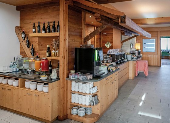 Alpine Mugon - Buffet - Restaurant
