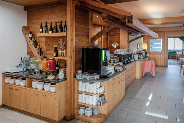 Alpine Mugon - Buffet - Restaurant