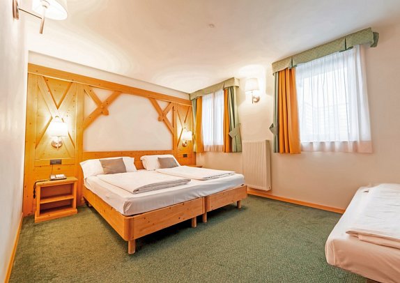 Alpine Mugon - Wohnbeispiel Doppelzimmer Sambuco Camomilla (Zimmercodierung DB1)