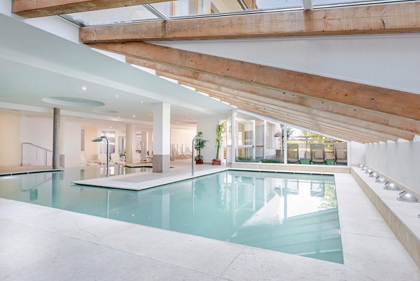 Alpine Mugon - Hallenbad