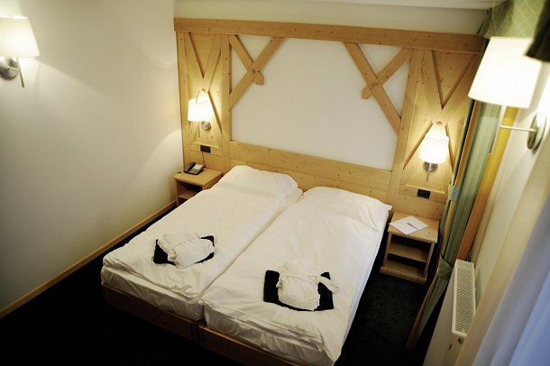 Alpine Mugon - Wohnbeispiel Doppelzimmer Sambuco Camomilla (Zimmercodierung DB1)